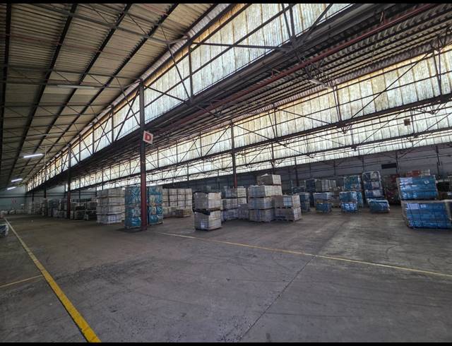 8,237M² WAREHOUSE TO LET IN MOBENI